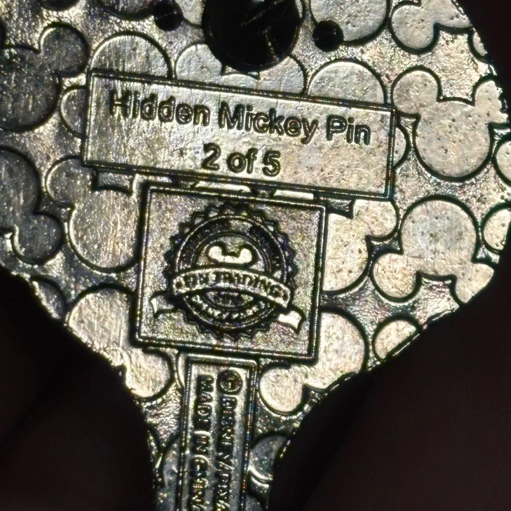 Disney 2014 Hidden Mickey Pin-Dug Up Hot Air Balloons Wave - Picture 4 of 5